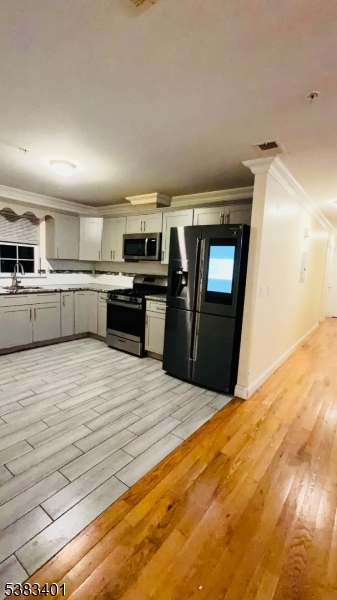 Newark City, NJ 07103,713 S 12Th St