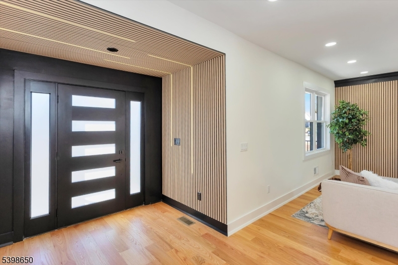 Clifton City, NJ 07011,10 Marilyn Pl