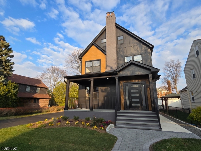 10 Marilyn Pl, Clifton City, NJ 07011