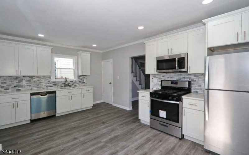 321 South Ave, Garwood Boro, NJ 07027