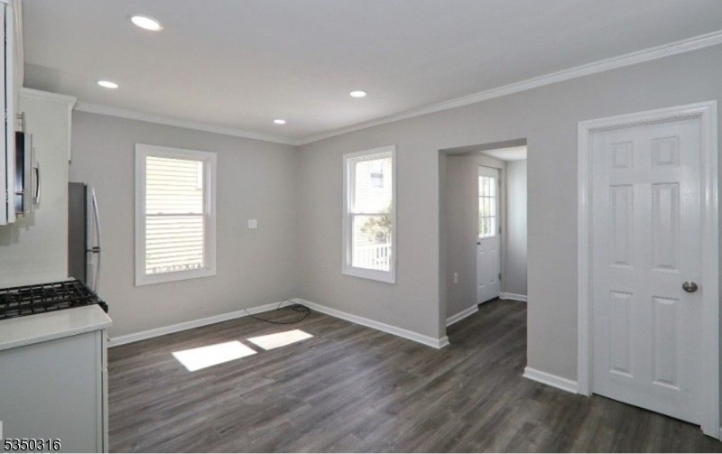 Garwood Boro, NJ 07027,321 South Ave