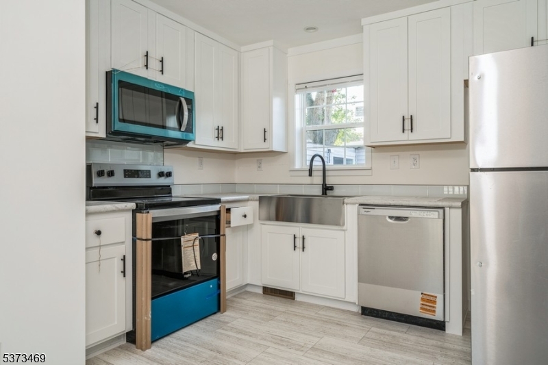 Chester Boro, NJ 07930,195 W Main St Unit 22 #22