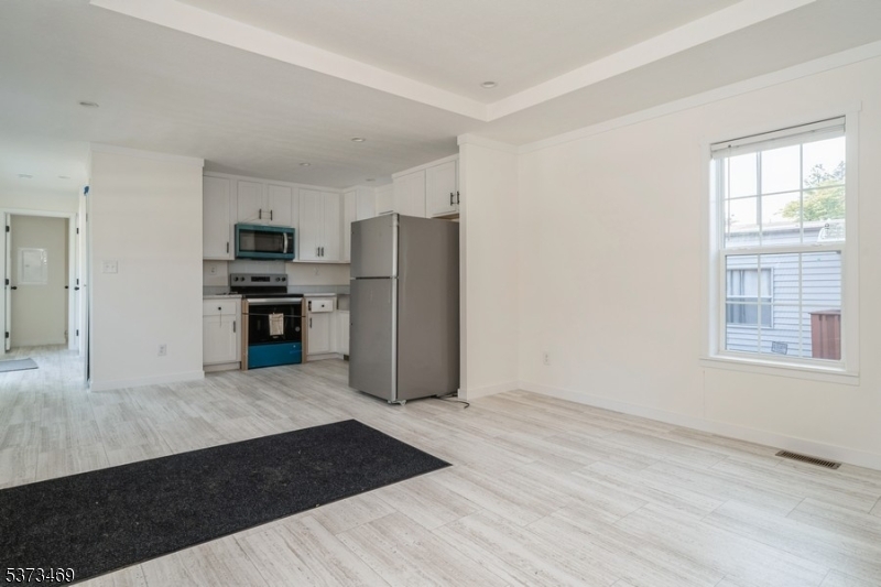 Chester Boro, NJ 07930,195 W Main St Unit 22 #22