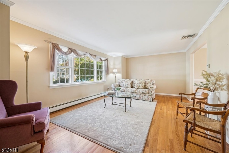 Morris Plains Boro, NJ 07950,15 Beech Dr