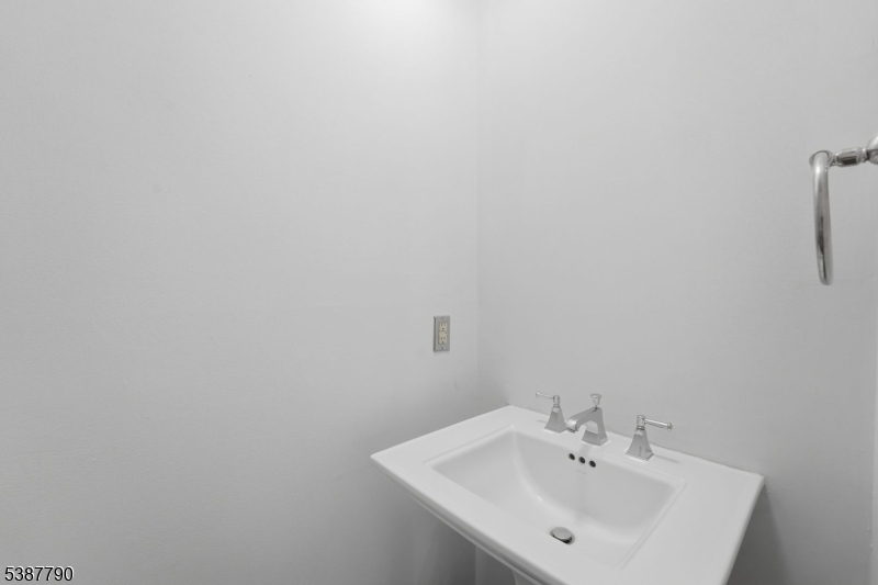 New Providence Boro, NJ 07974,1200 Springfield Ave #1B