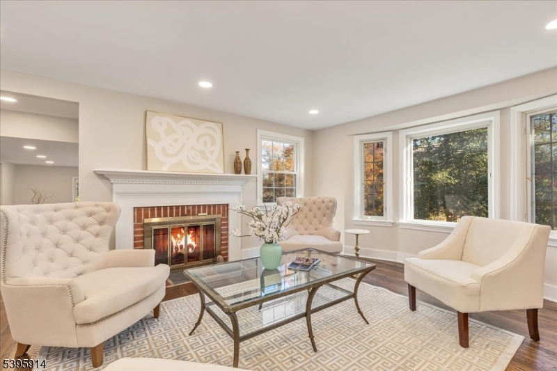 Long Hill Twp., NJ 07933,864 Valley Rd