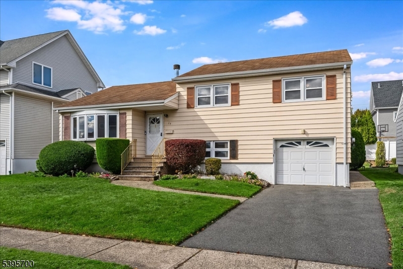 Clifton City, NJ 07012,24 Lorrie Ln