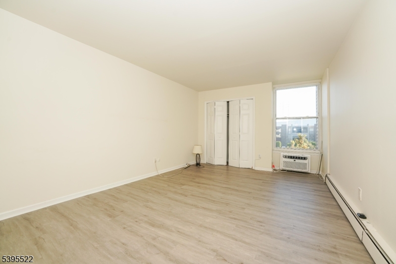 Nutley Twp., NJ 07110,1 River Rd