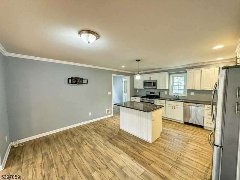 Clark Twp., NJ 07066,38 Meadow Rd