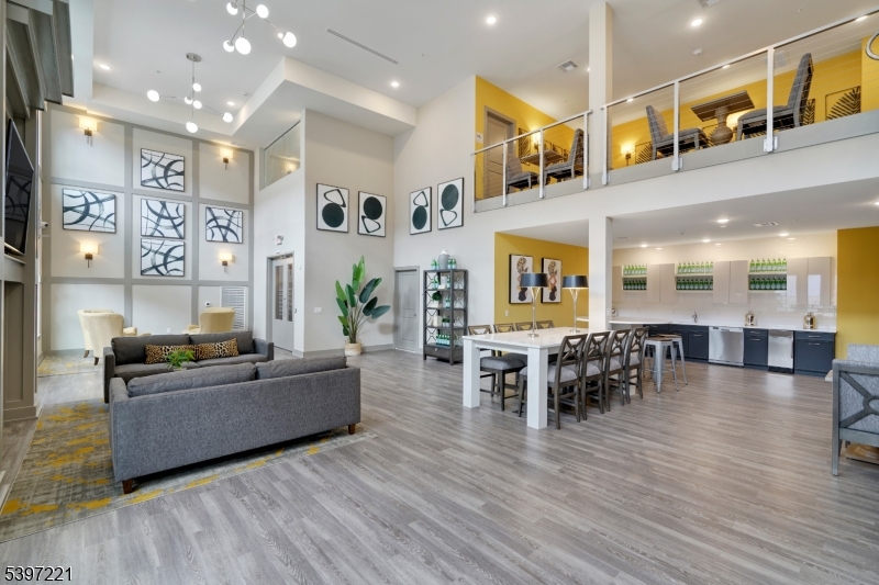 3 Ronson Rd, Woodbridge Twp., NJ 08830