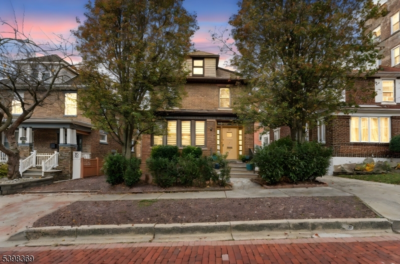 25 75Th St, North Bergen Twp., NJ 07047