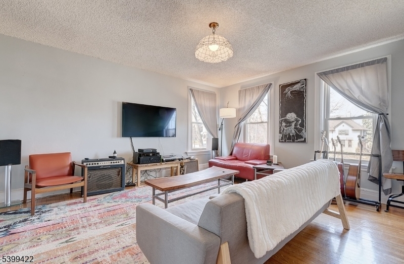 Montclair Twp., NJ 07042,318 Claremont Ave