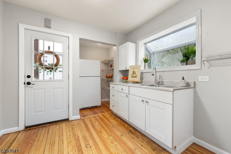 Berkeley Heights Twp., NJ 07922,482 Springfield Ave #1