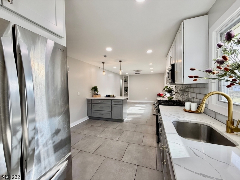 Mountainside Boro, NJ 07092,1571 Brookside Rd