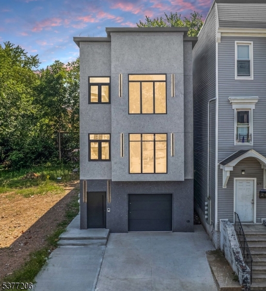 372 21St St, Irvington Twp., NJ 07111