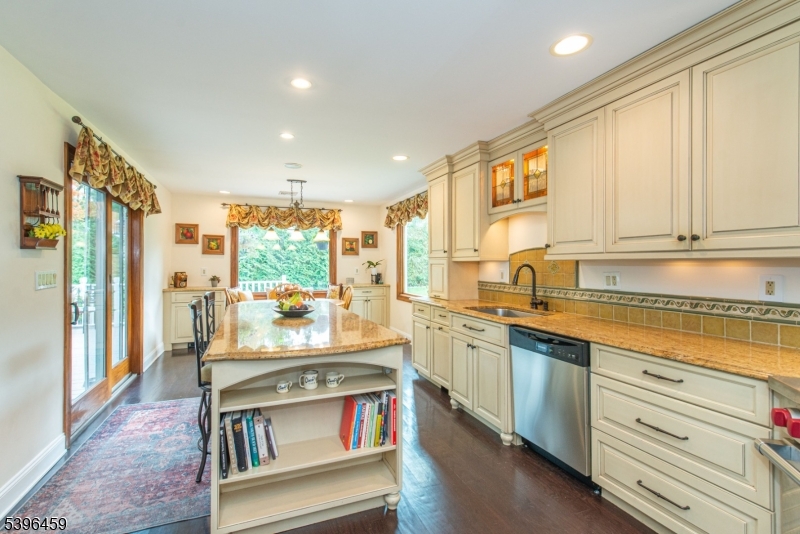 West Caldwell Twp., NJ 07006,182 Park Ave