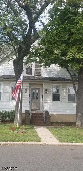 517 Woodlawn Ave, Linden City, NJ 07036