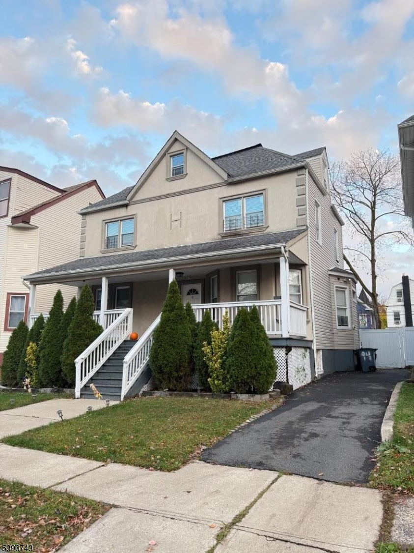 East Orange City, NJ 07017,94 N 17Th St #2