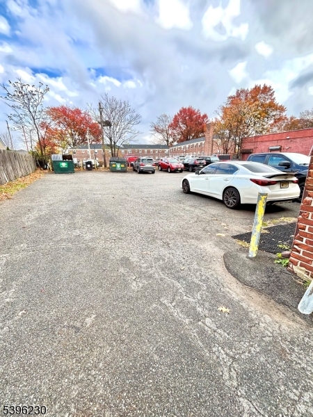 North Arlington Boro, NJ 07031,580 Ridge Rd