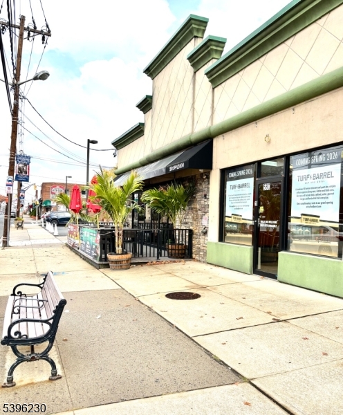 North Arlington Boro, NJ 07031,580 Ridge Rd