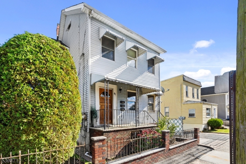 Paterson City, NJ 07503,41 Columbia Ave