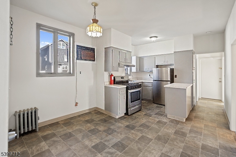 Paterson City, NJ 07503,41 Columbia Ave