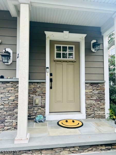 Livingston Twp., NJ 07039,14 Mccall Ave