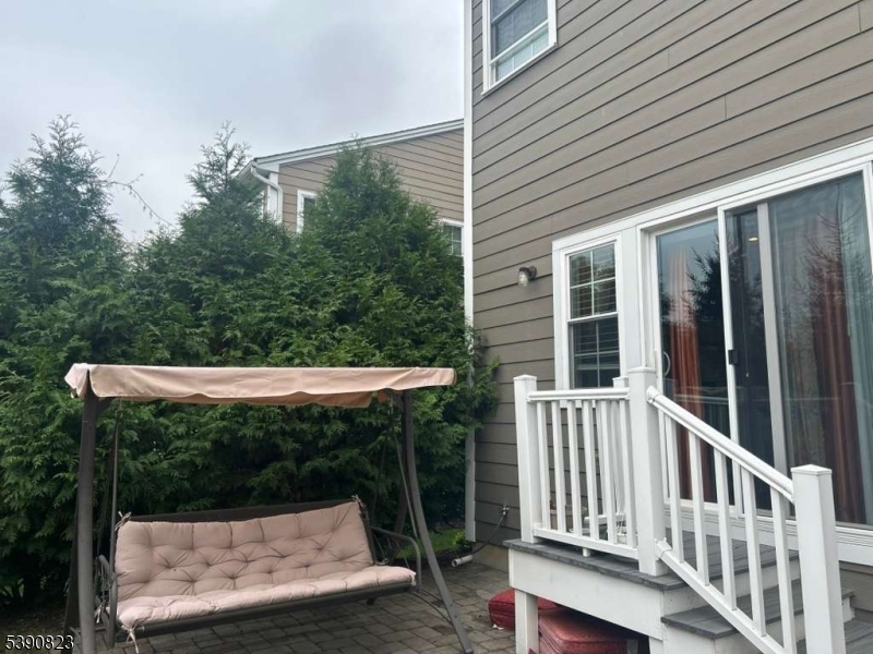 Livingston Twp., NJ 07039,14 Mccall Ave