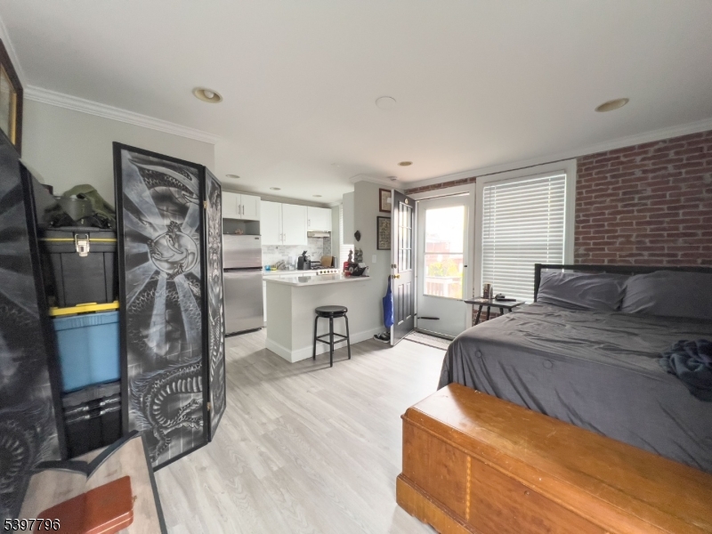 Raritan Boro, NJ 08869,14 W SOMERSET ST #6C