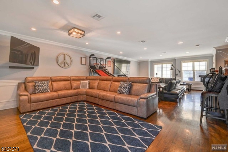 Upper Saddle River Boro, NJ 07458,25 Skymark Ct