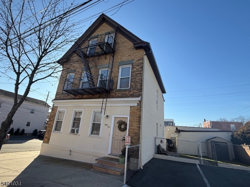 Belleville Twp., NJ 07109,41 King St