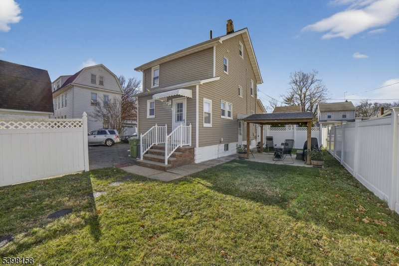 Roselle Boro, NJ 07203,121 Myrtle St