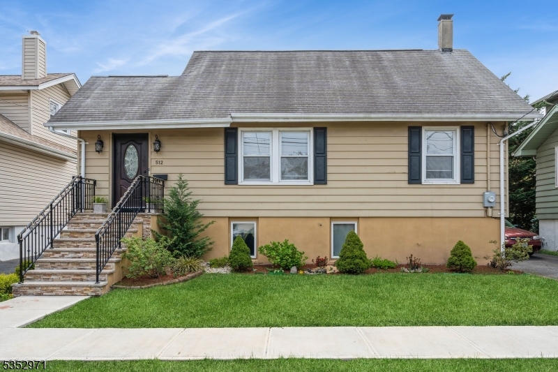 512 Russell Ave,  Ridgefield Boro,  NJ 07657