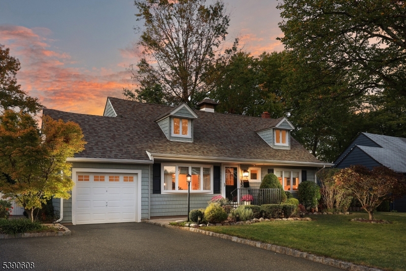 45 Waldon Rd, Fanwood Boro, NJ 07023