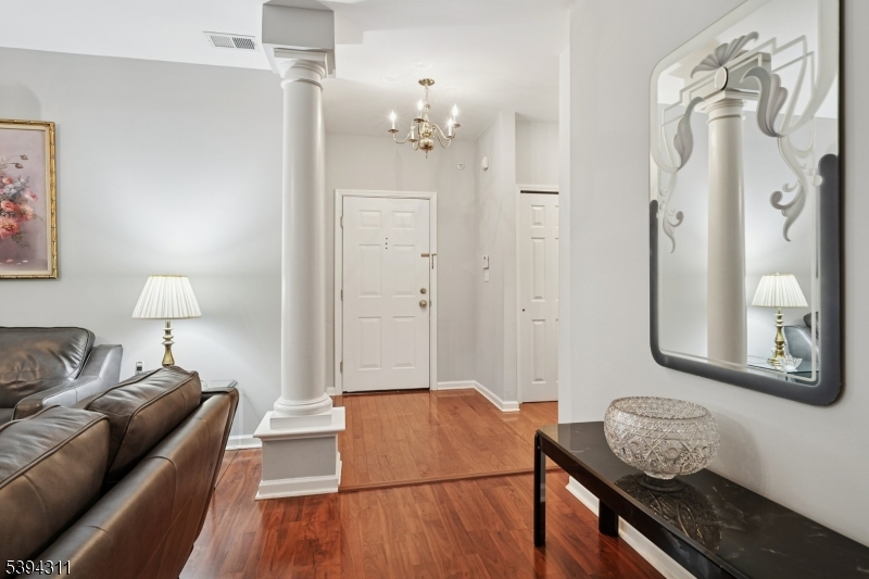 Cedar Grove Twp., NJ 07009,806 Holly Ln #806