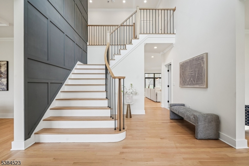 Livingston Twp., NJ 07039,5 Foxcroft Dr