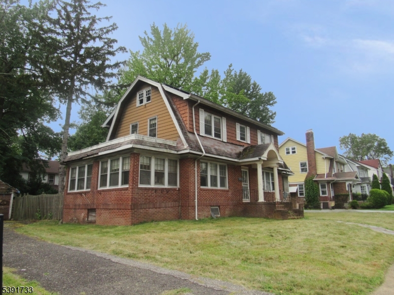 Englewood City, NJ 07631,300 Windsor Rd