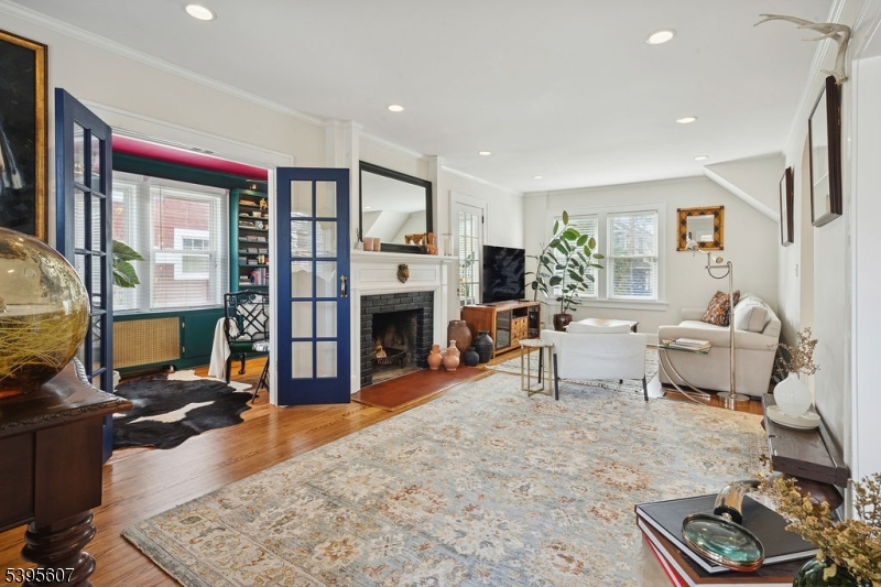 New Providence Boro, NJ 07901,19 Division Ave