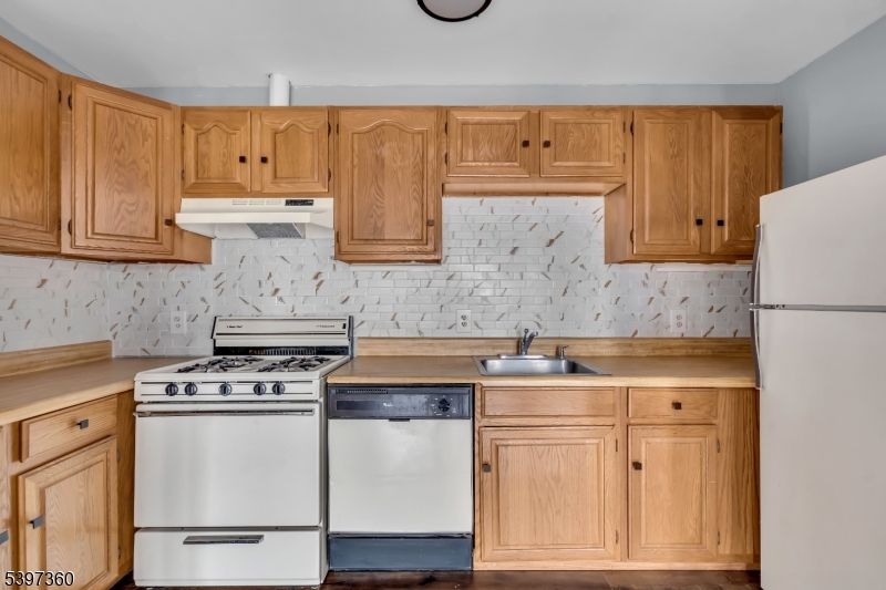 1595 E 2Nd St #2, Scotch Plains Twp., NJ 07076