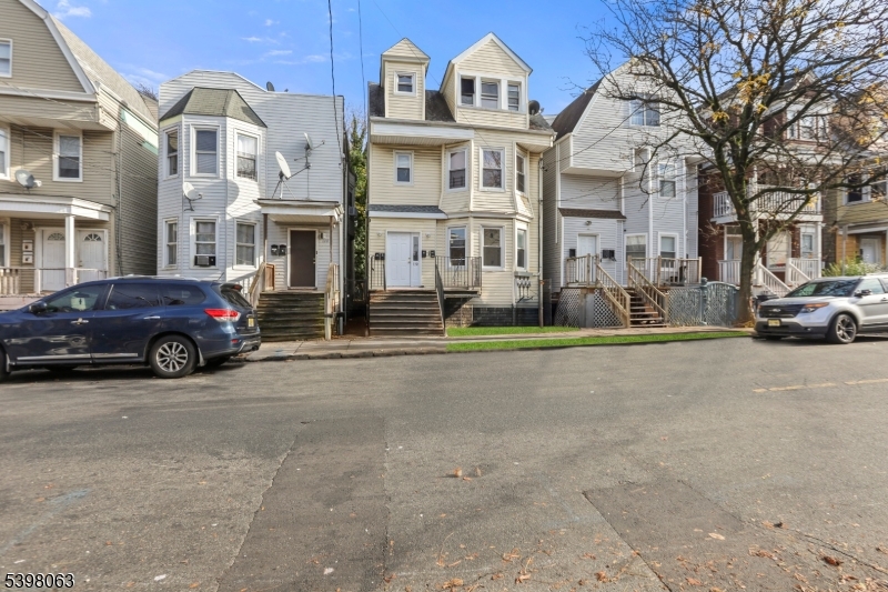 Newark City, NJ 07107,150 S 10Th St