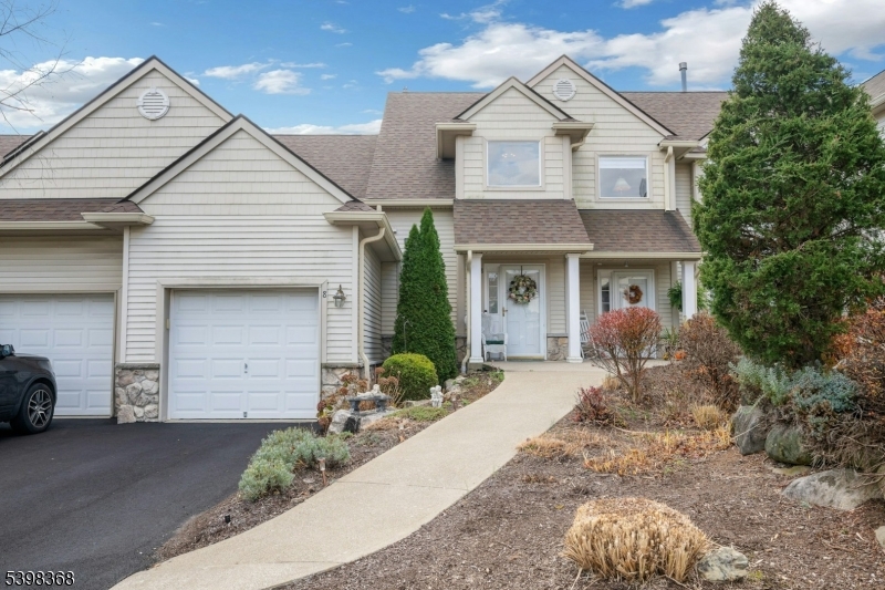 Hardyston Twp., NJ 07419,8 Caleb Ct #904