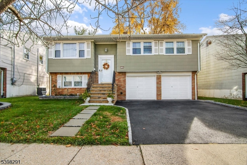 14 Dorothea Ter, Belleville Twp., NJ 07109