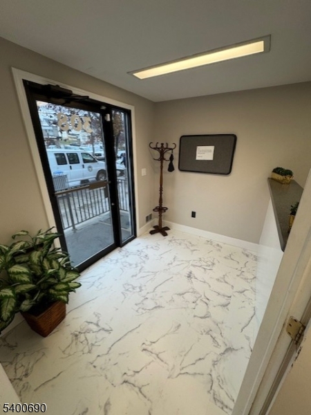 Totowa Boro, NJ 07512,308 Union Blvd