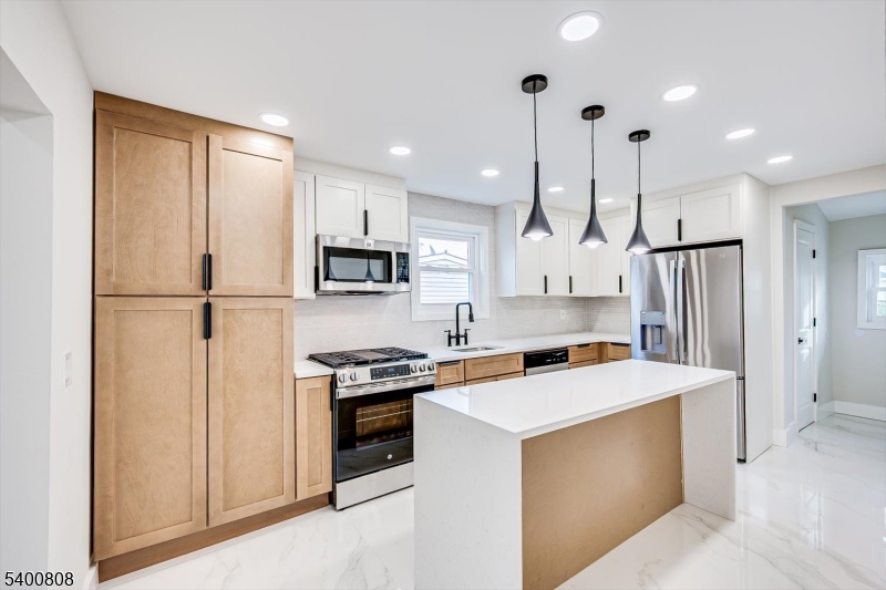 Woodbridge Twp., NJ 07095,237 Mawbey St