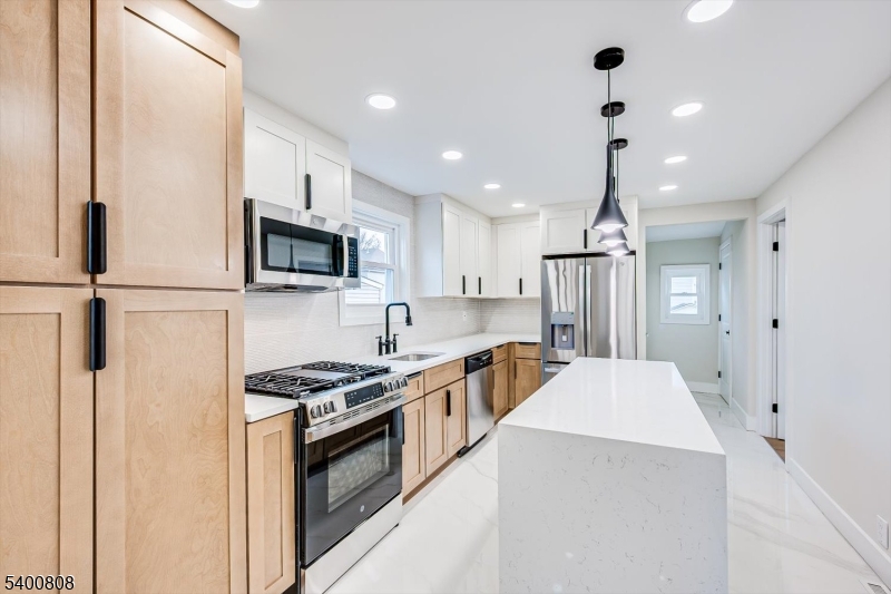 Woodbridge Twp., NJ 07095,237 Mawbey St