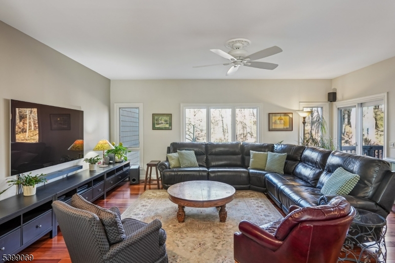 Woodland Park, NJ 07424,51 Mill Pond Rd #51