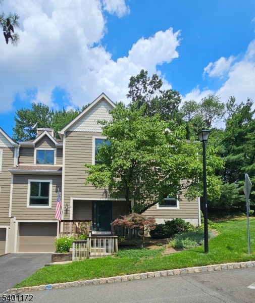 Woodland Park, NJ 07424,51 Mill Pond Rd #51