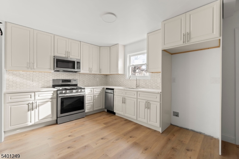 Newark City, NJ 07112,390 Clinton Pl