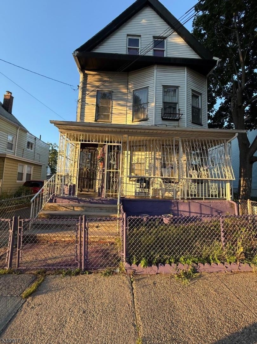 573-575 13Th Ave, Newark City, NJ 07103