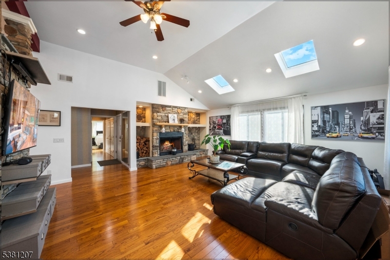 Paterson City, NJ 07501,320 Dixon Ave